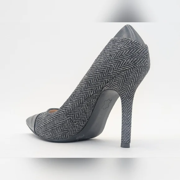 BCBGeneration Duboise Size 6.5 Stilleto Pointed Toe Fabric With Leather Accents - Picture 6 of 17